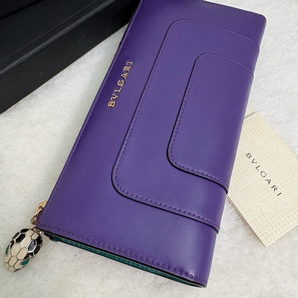 Authentic Bvlgari Serpenti Forever  Leather Zip Wallet - Picture 14 of 15